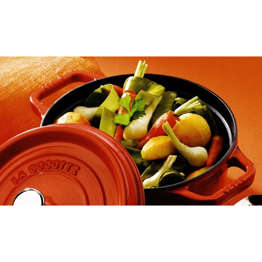 Cratita de fonta STAUB "La Cocotte" + Cadou: Accesoriu pentru fierbere la aburi, (26cm, Rosie)